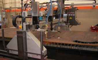 CNC plasma and oxyacetylene cutting machine